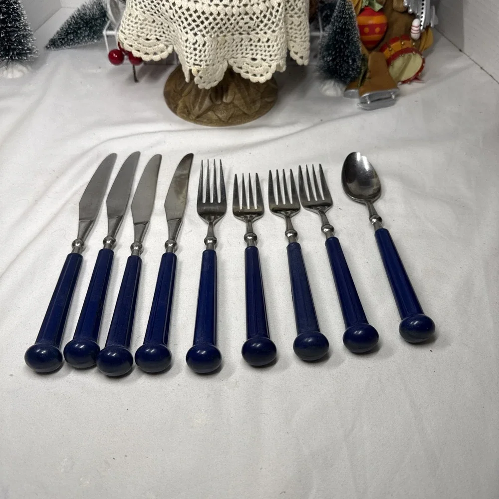 Flatware,Oxford Hall 4 Forks 1 Spoon 4 Knifes Blue Handle Stainless Japan VTG.